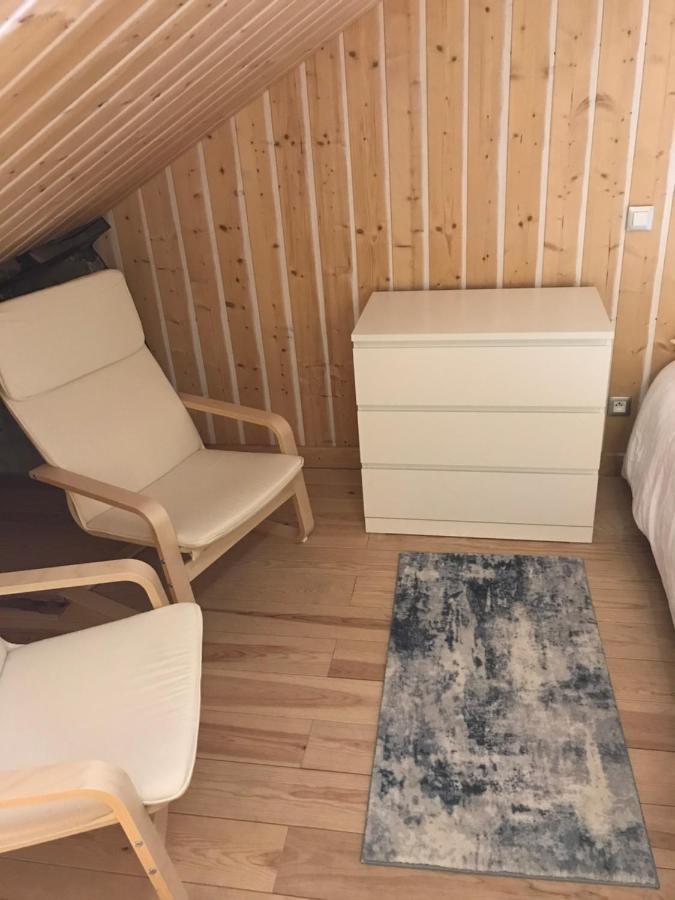 Studio De 35M2 Au Centre De Cusset Exteriör bild