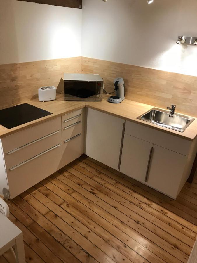 Studio De 35M2 Au Centre De Cusset Exteriör bild